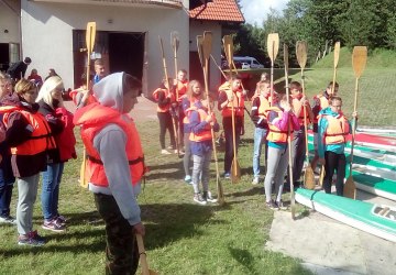 Gimnazjaliści na kajakach