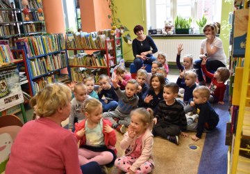 Wizyta przedszkolaków w bibliotece