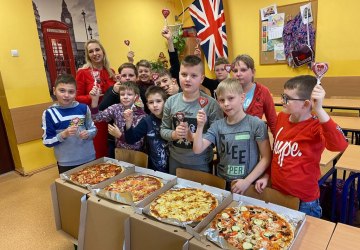 Walentynki i Międzynarodowy Dzień Pizzy klasy 4a