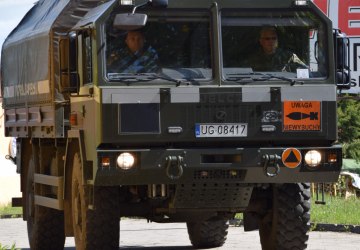 Bomba lotnicza z czasów II wojny światowej w Gołdapi odkryta podczas prac ziemnych.