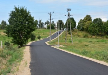 Realizacja zadania „Budowa i przebudowa drogi gminnej we wsi Kośmidry” zakończona.